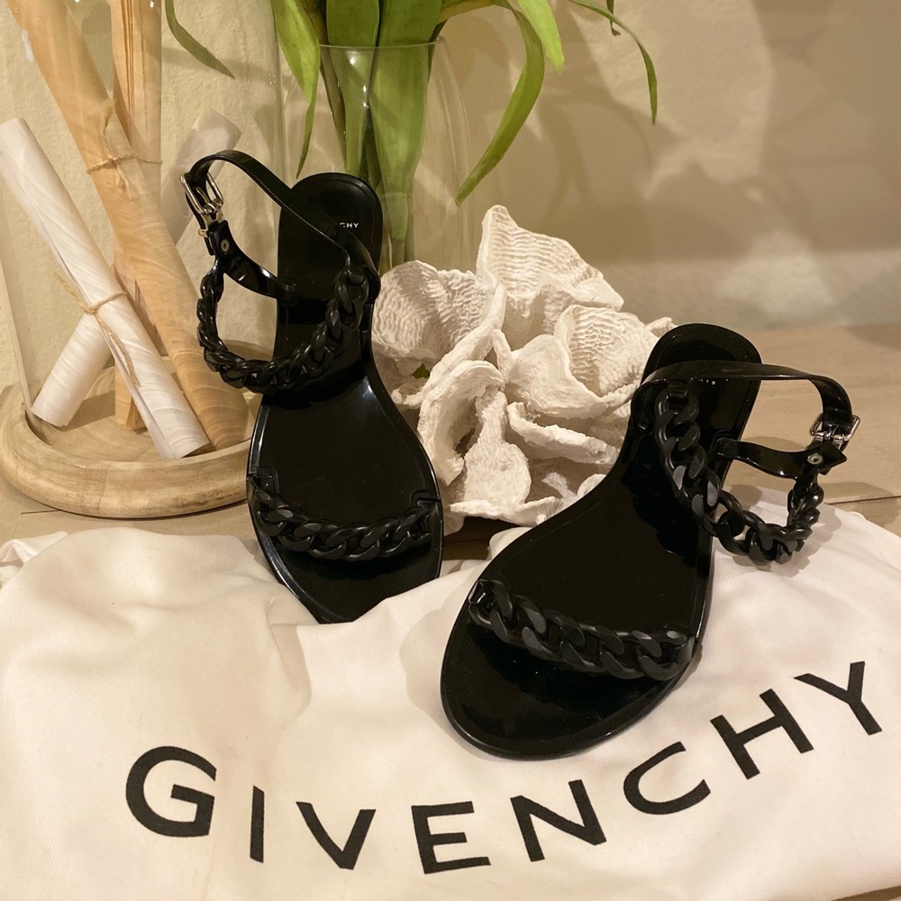 😊Givenchy Black Jelly Sandals- Price FIRM 💰